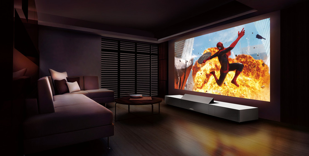 Vidéoprojecteur 4K ultra-courte focale Sony LSPX-W1S : ameublement  somptueux et révolution du home-cinema