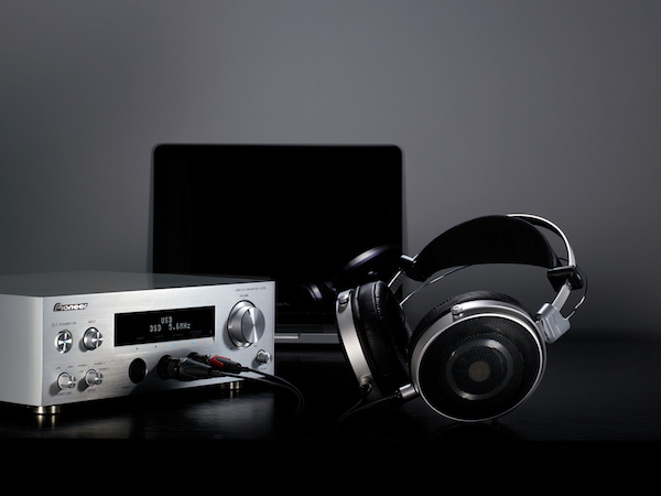 Pioneer SE Master1 et U 05