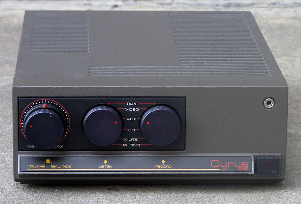 Cyrus one aplificateur stereo mythique 1984