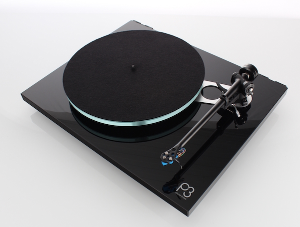 Test Rega Planar 3 : une platine audiophile pour redécouvrir vos disques  vinyles