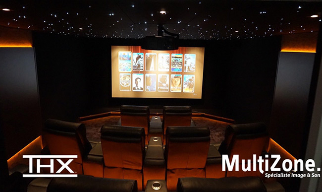 L'installation A/V de la semaine : une salle de cinéma de 37m2 avec 10 fauteuils, par Multizone