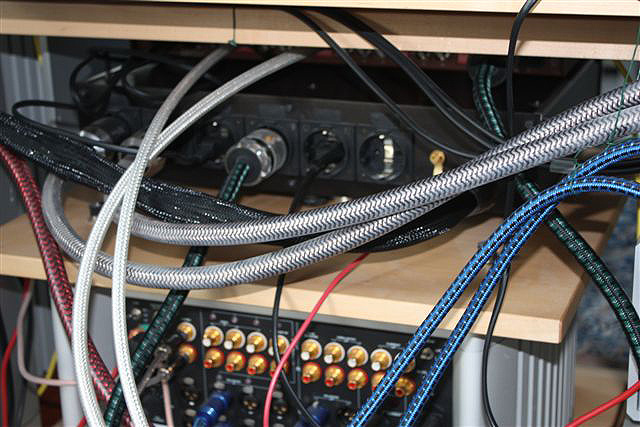 Conseil optimisation hifi salle ecoute cables