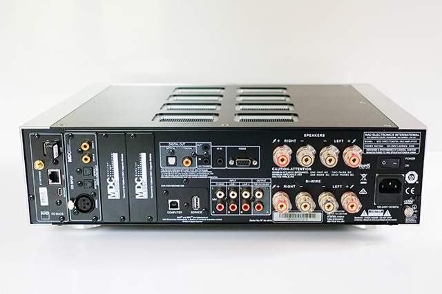 NAD M32 connexions