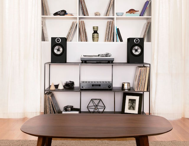 Bowers Wilkins 606 Lifestyle 1