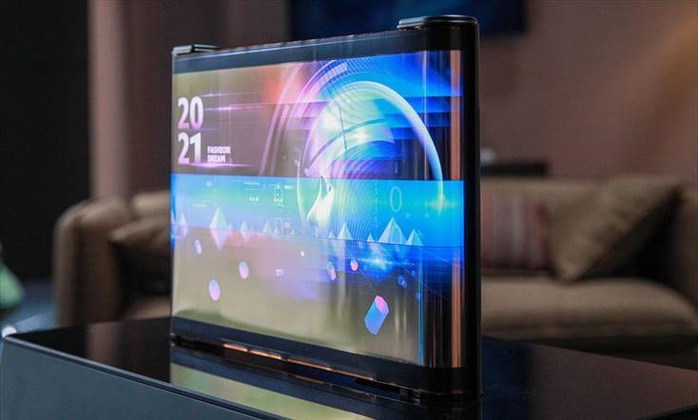 TCL ecran enroulable CES2021 demo