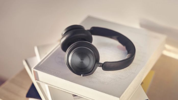 Bang and Olufsen Beoplay HX ONmag 01