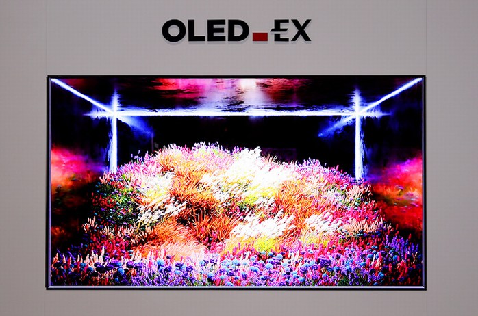 LG Display OLED97G2 expo 3