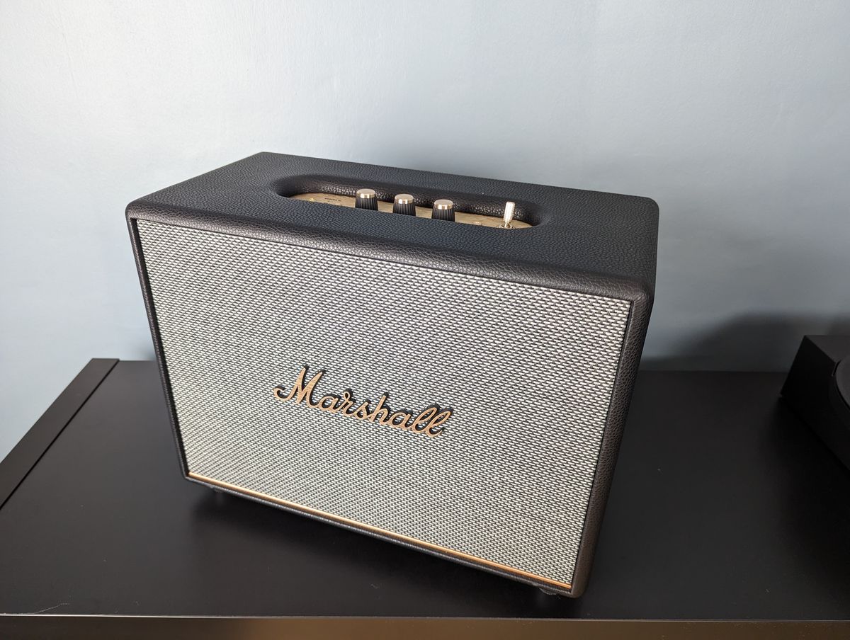 Test enceinte sans fil Marshall Woburn III : la grosse artillerie rock qui  soigne la forme et l'énergie