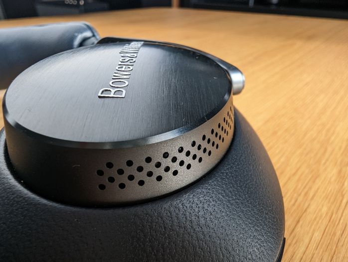 Bowers And Wilkins PX8 3