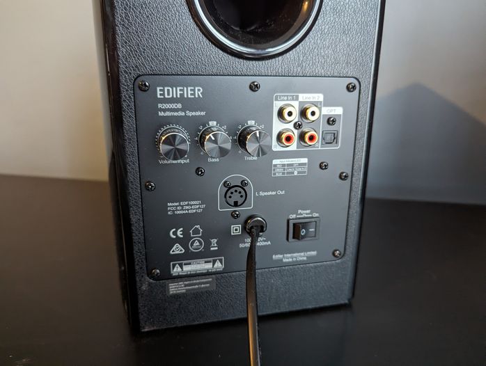 Edifier R2000DB 8