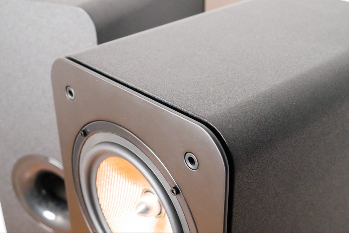 teufel surround 02 detail