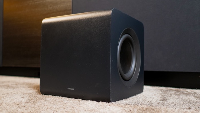 samsung QS710F 05 caisson front