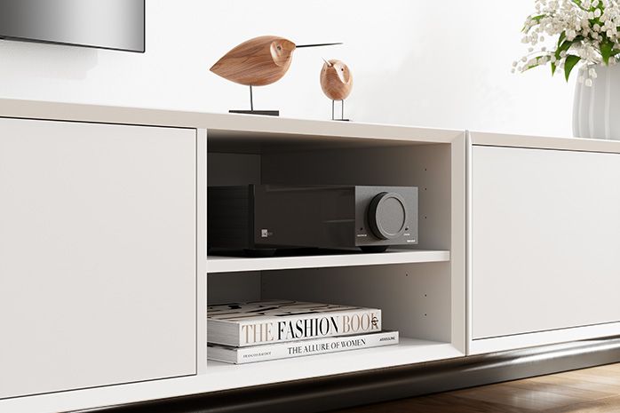 Lyngdorf TDAI-2210 : un amplificateur intégré complet, puissant et qui inaugure l'écran tactile