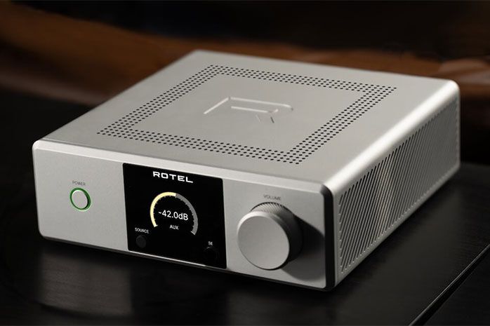 Rotel DX-5 : un amplificateur/DAC compact et simplifié pour un usage de proximité
